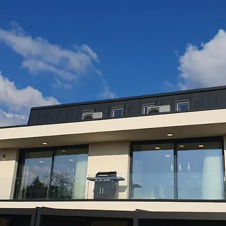 Luxury In Balatonalmádi, Almádi Lux Ii - Crystal White Appartamento Balatonalmádi