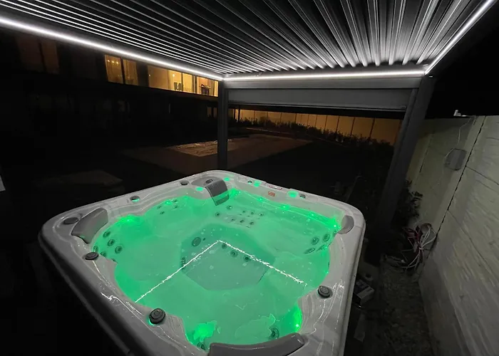 Luxury In Balatonalmadi, Almadi Lux Ii - Crystal White * 巴拉顿诺尔马迪