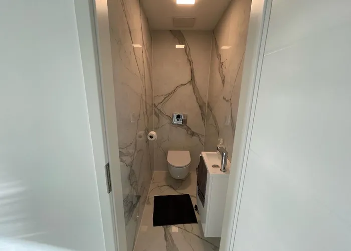 Luxury In Balatonalmadi, Almadi Lux Ii - Crystal White 公寓 *