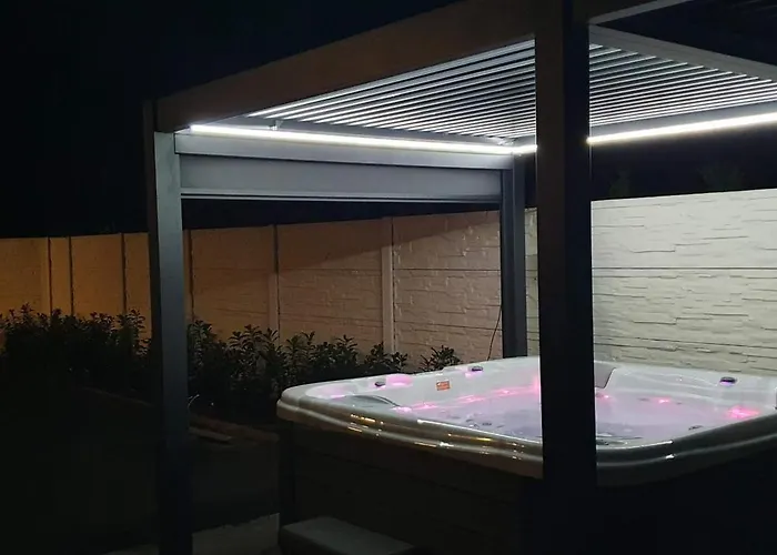 Luxury In Balatonalmadi, Almadi Lux Ii - Crystal White